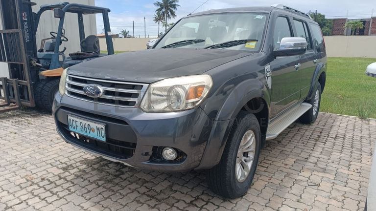 Ford Everest - 2013