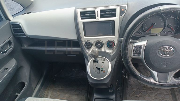 Toyota Ractis - 2012