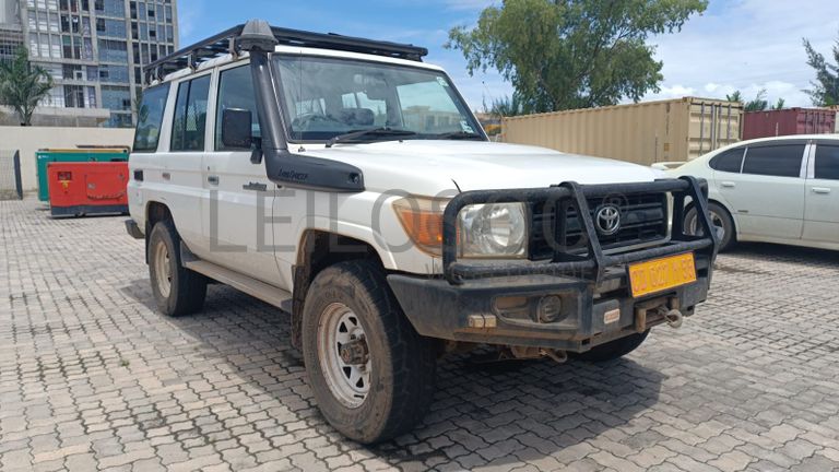 Toyota Land Cruiser HZ - 2013