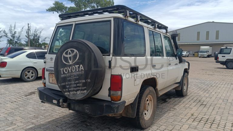 Toyota Land Cruiser HZ - 2013