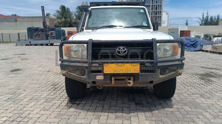 Toyota Land Cruiser HZ - 2013