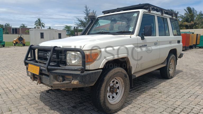 Toyota Land Cruiser HZ - 2013