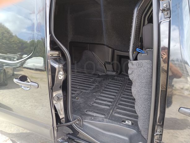 Peugeot Partner · Ano 2018