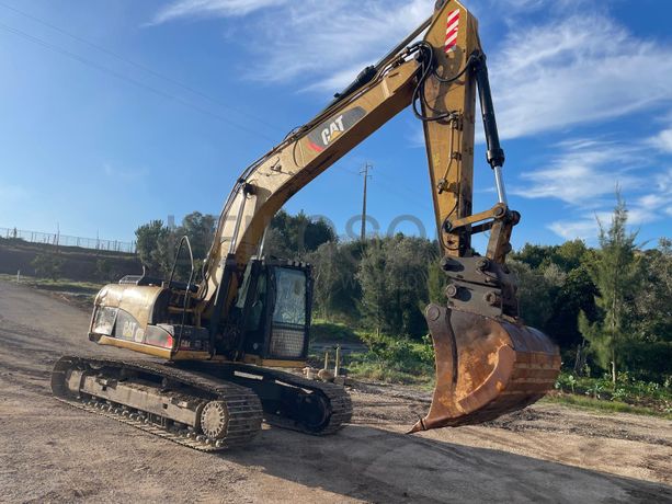 Escavadora CAT 319D · Ano 2011