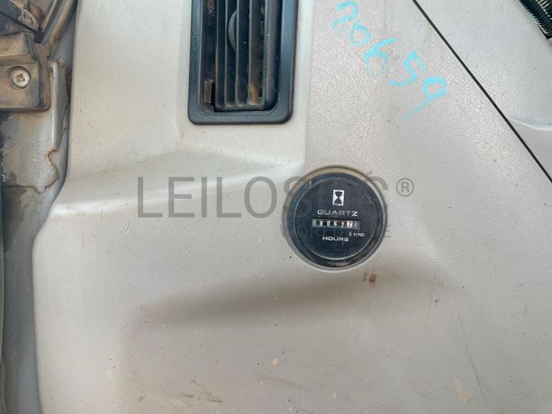 Escavadora Kobelco E 215 · Ano 2004