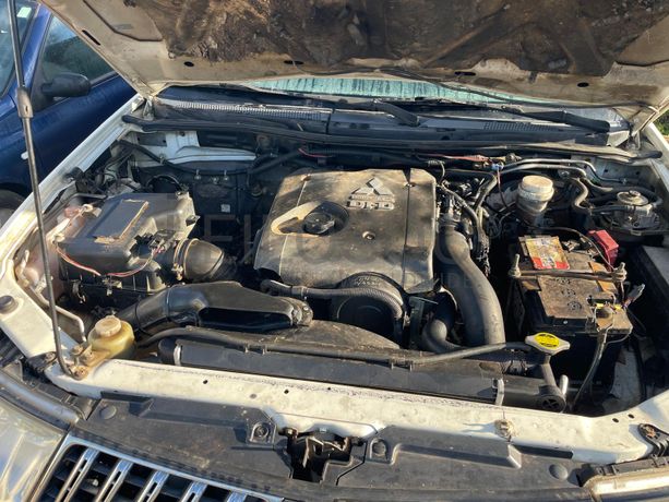 Mitsubishi L200 · Ano 2012