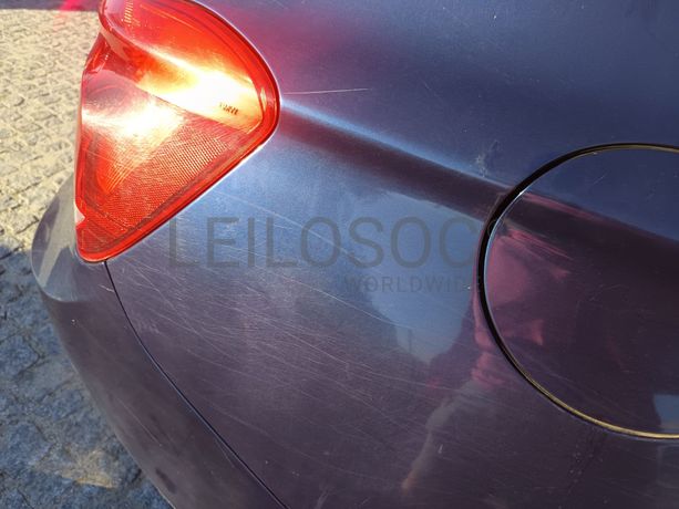 BMW 116d · Ano 2011