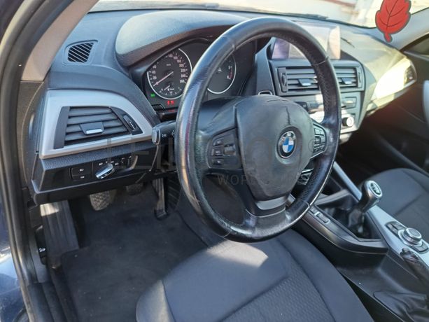 BMW 116d · Ano 2011