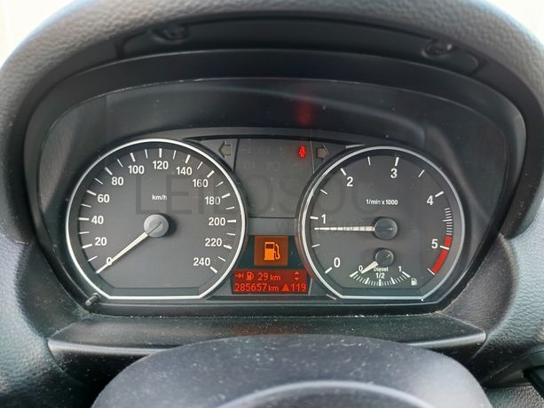 BMW 118d · Ano 2008