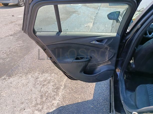 Opel Astra K Sports Tourer · Ano 2017