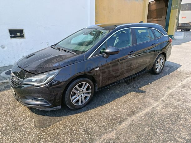 Opel Astra K Sports Tourer · Ano 2017