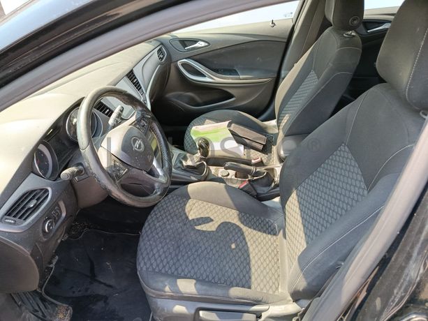 Opel Astra K Sports Tourer · Ano 2017