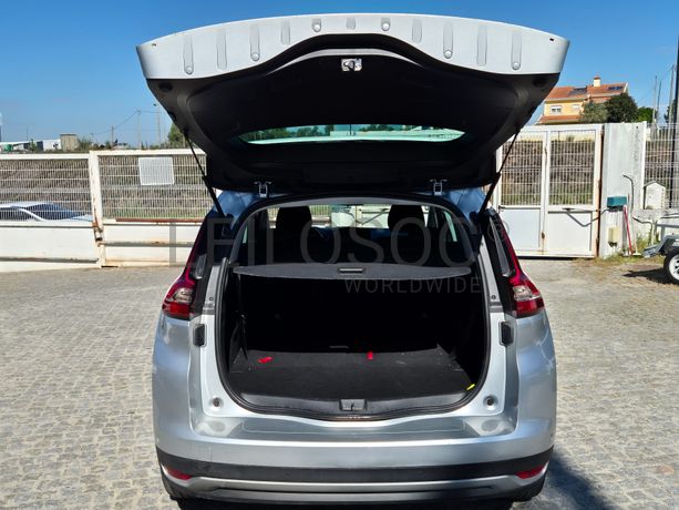 Renault Grand Scénic · Ano 2020