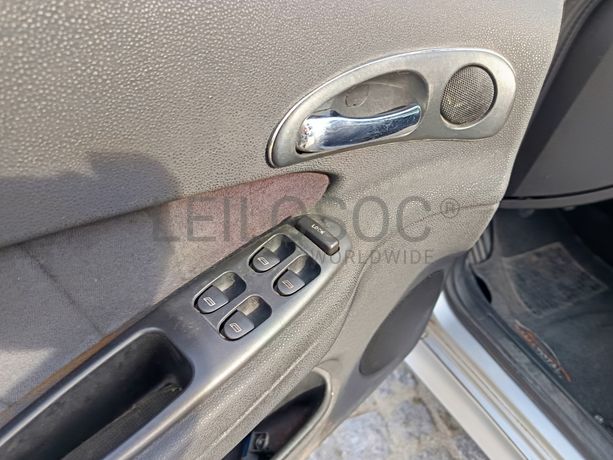 Alfa Romeu 156 · Ano 2004