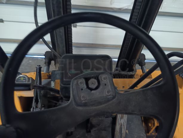 Empilhador Mitsubishi FD-25 · Ano 1990