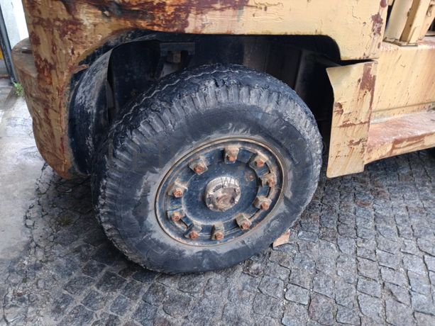 Empilhador Toyota · Porta Contentores