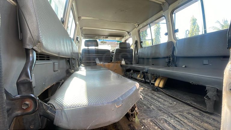 Toyota Land Cruiser 3,00m - 2012