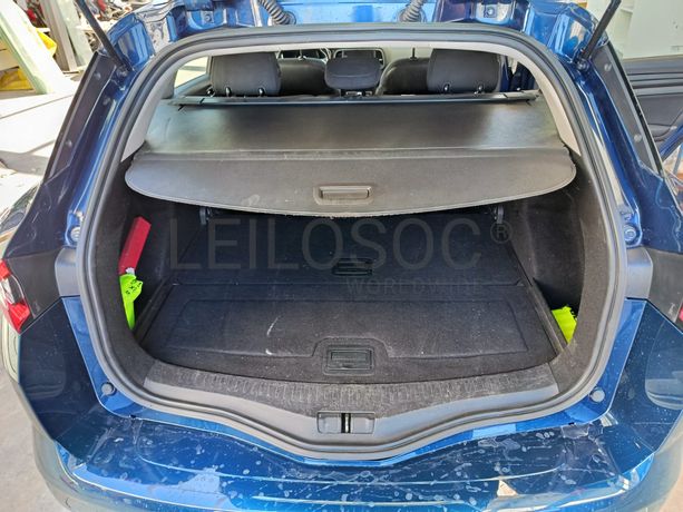 Renault Mégane IV Sport Tourer · Ano 2017