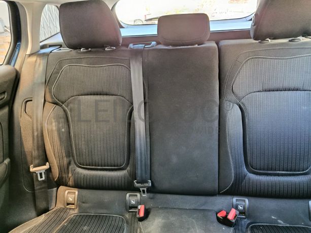 Renault Mégane IV Sport Tourer · Ano 2017