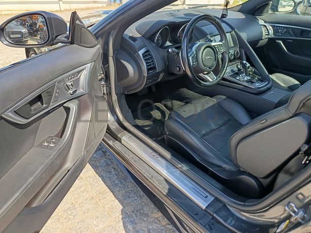 Jaguar F-Type R-Dynamic · Ano 2019