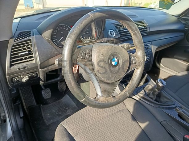 BMW 118d · Ano 2010