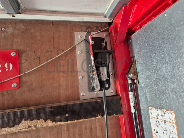 Mitsubishi Canter Fuso 7C18 · Ano 2012