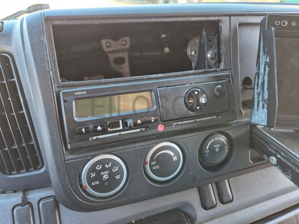 Mitsubishi Canter Fuso 7C18 · Ano 2012