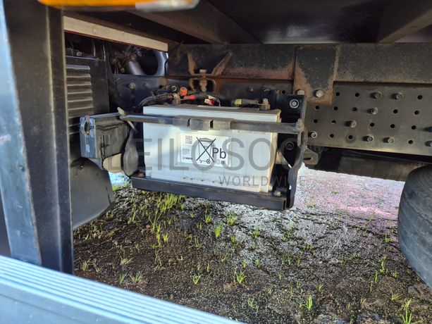 Mitsubishi Canter Fuso 7C18 · Ano 2012