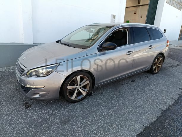 Peugeot 308 · Ano 2015