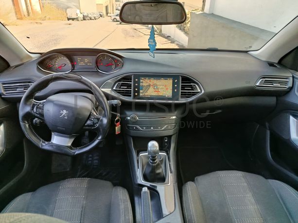 Peugeot 308 · Ano 2015