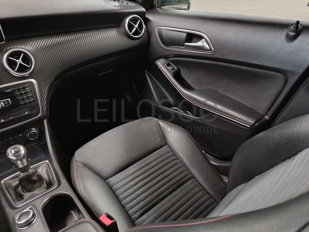 Mercedes-Benz A 180 · Ano 2013
