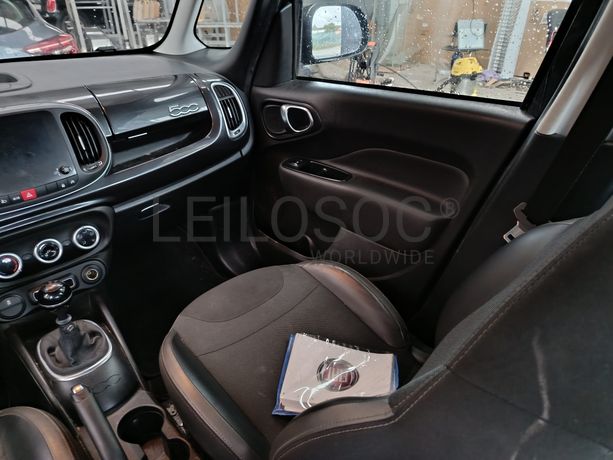 Fiat 500L · Ano 2019