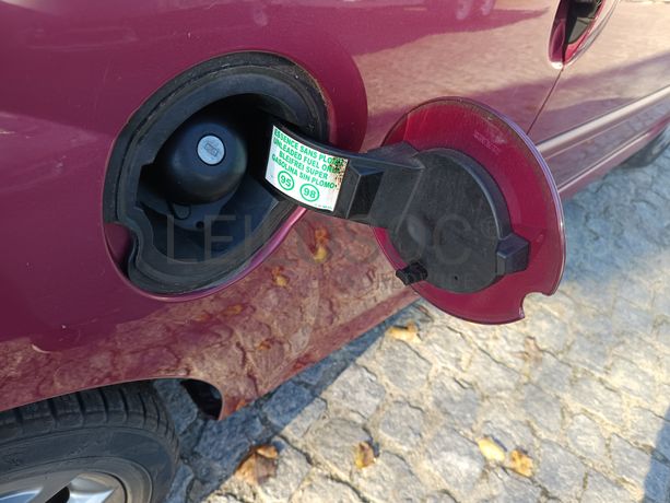 Renault Twingo 1.2 16V · Ano 2012