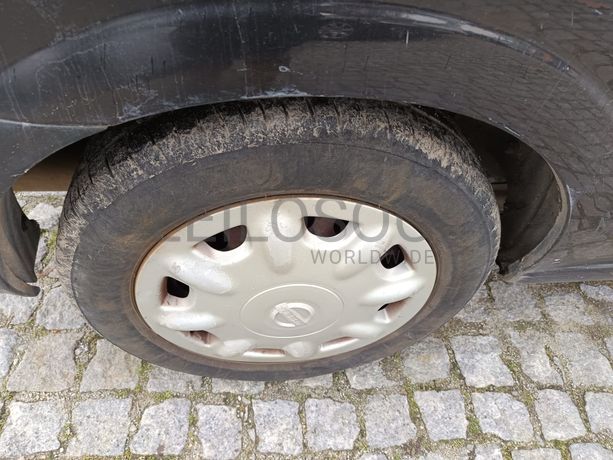 Nissan Almera II Hatchback 1.5 DCi · Ano 2003