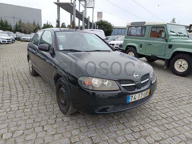 Nissan Almera II Hatchback 1.5 DCi · Ano 2003