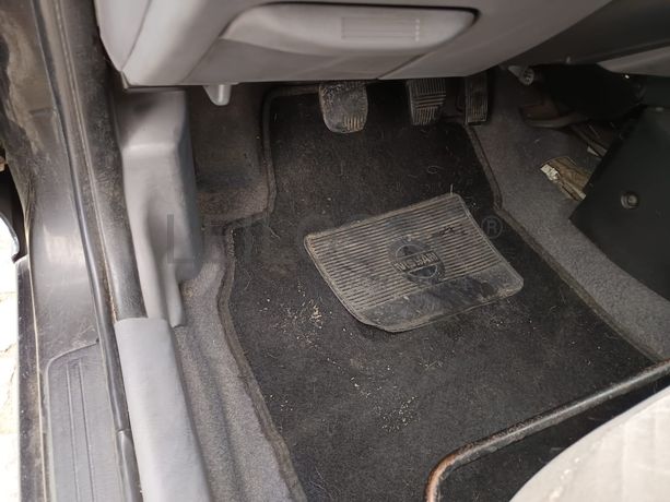 Nissan Almera II Hatchback 1.5 DCi · Ano 2003