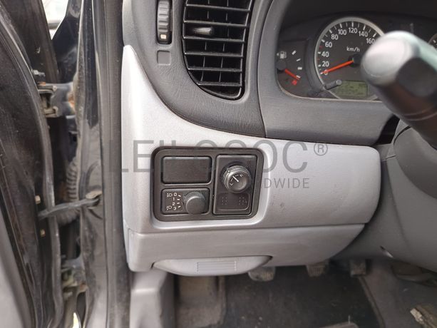 Nissan Almera II Hatchback 1.5 DCi · Ano 2003