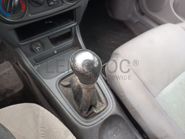 Nissan Almera II Hatchback 1.5 DCi · Ano 2003