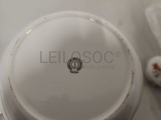 Bule de chá em porcelana