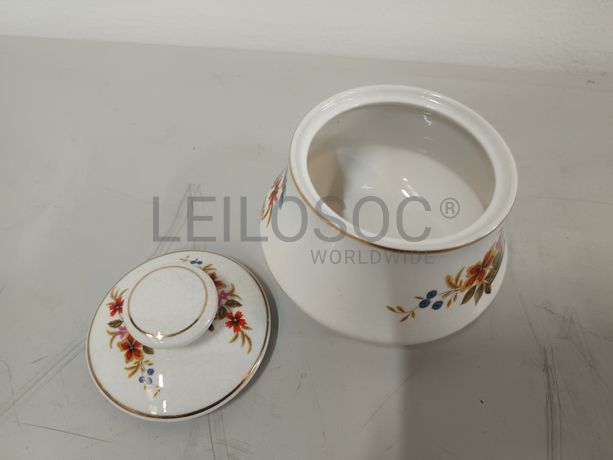 Açucareiro em porcelana