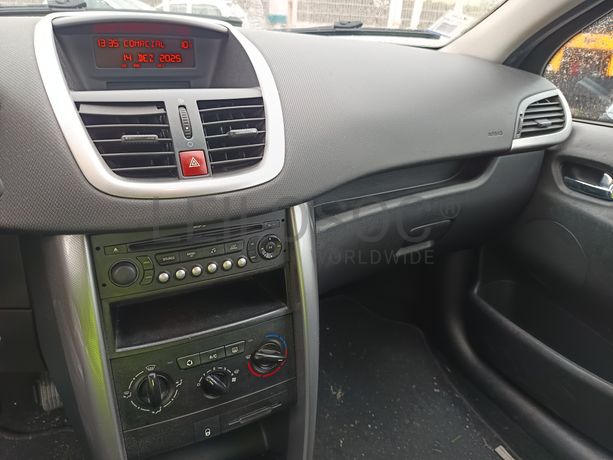 Peugeot 207 1.6 HDI · Ano 2009