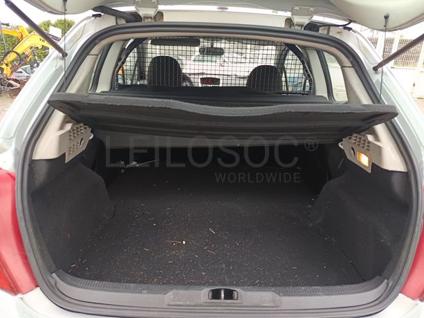 Peugeot 207 1.6 HDI · Ano 2009