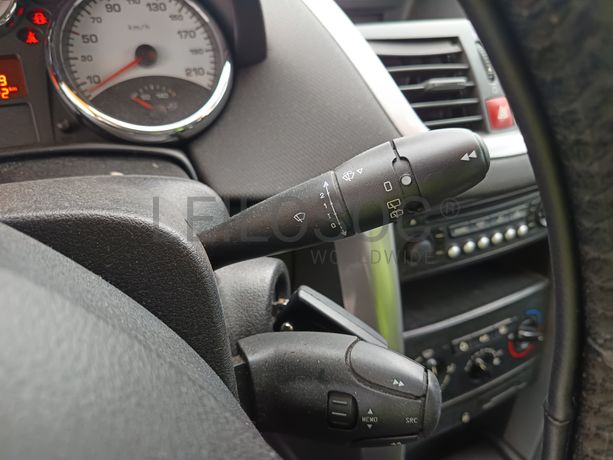 Peugeot 207 1.6 HDI · Ano 2009