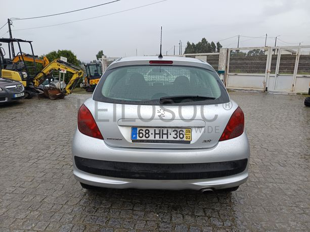 Peugeot 207 1.6 HDI · Ano 2009