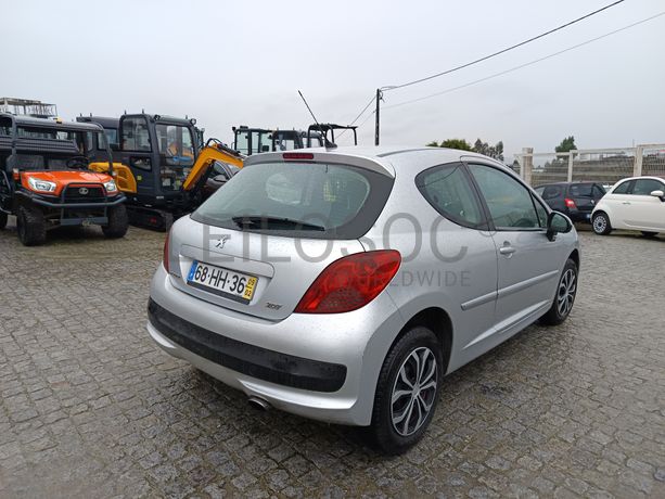 Peugeot 207 1.6 HDI · Ano 2009