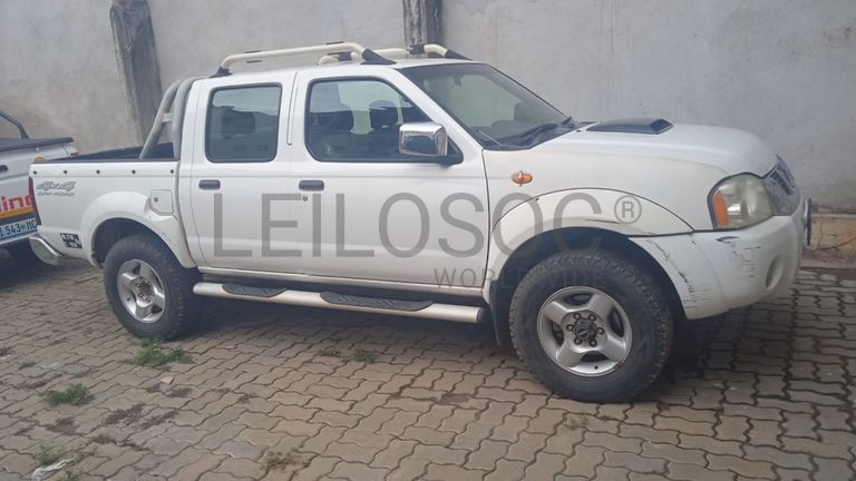 NISSAN HARDBODY NP300