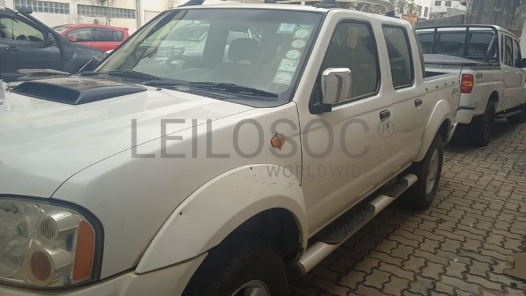 NISSAN HARDBODY NP300