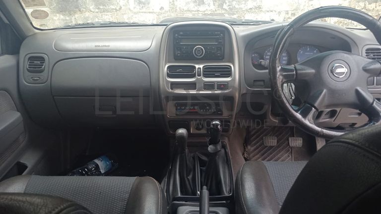 NISSAN HARDBODY NP300