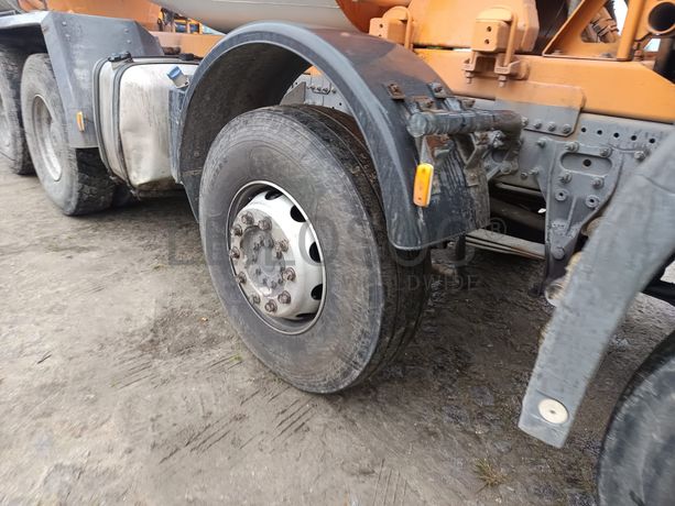 Autobetoneira Mercedes-Benz 3236 B · Ano 2008