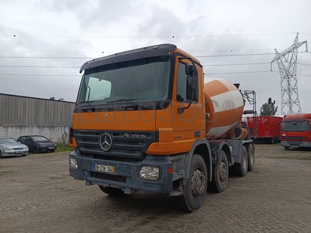 Autobetoneira Mercedes-Benz 3236 B · Ano 2007